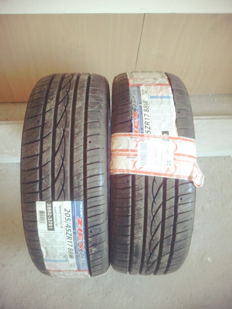 Rear tires. 5