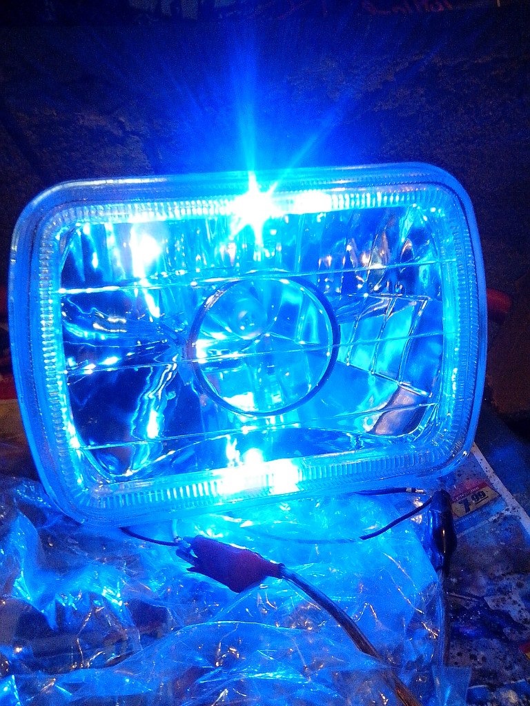 Лінзована оптика з Bi-Xenon 3