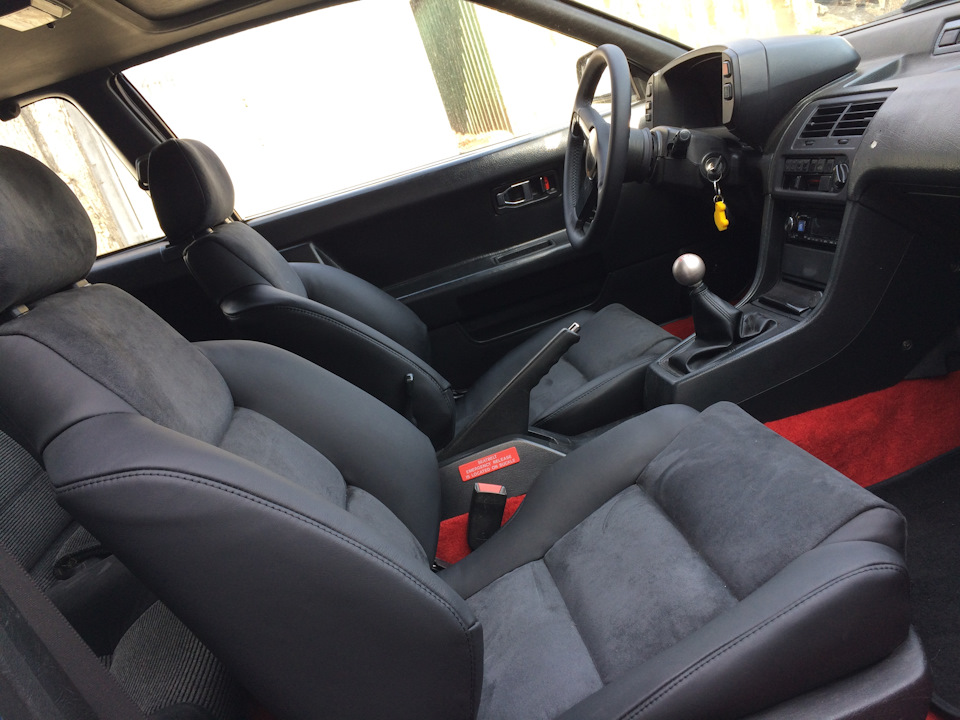 Front seats: Nappa Lux black+ Alkantara 2