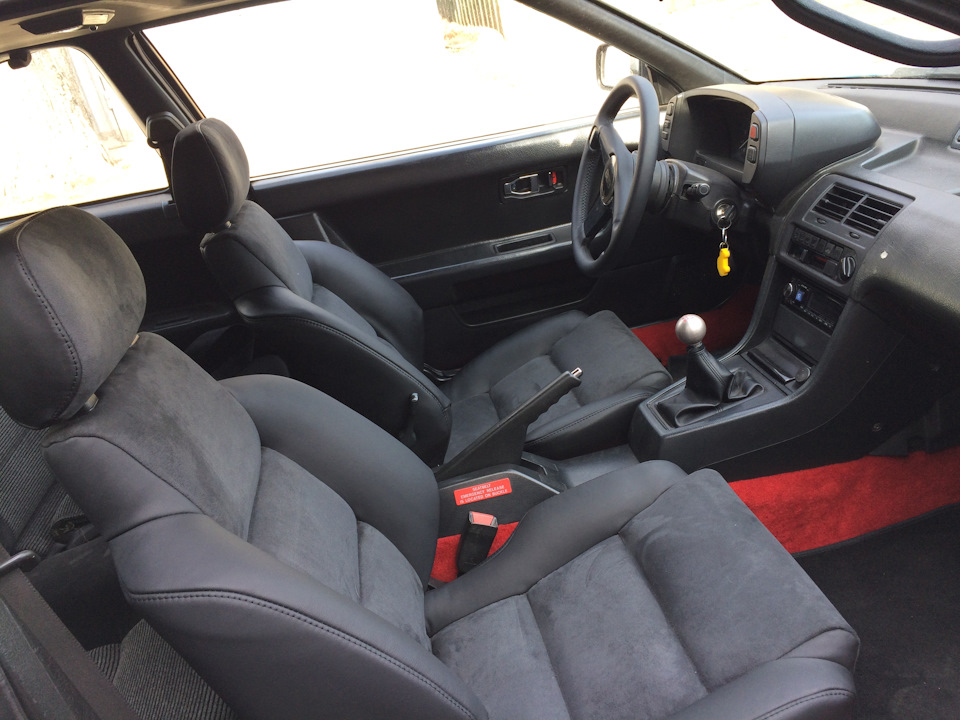 Front seats: Nappa Lux black+ Alkantara 5