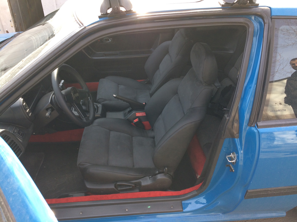 Front seats: Nappa Lux black+ Alkantara 4