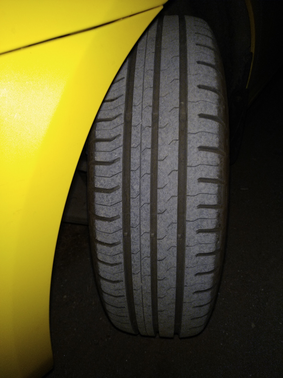 Continental ContiEcoContact 5 185/70 R14 2