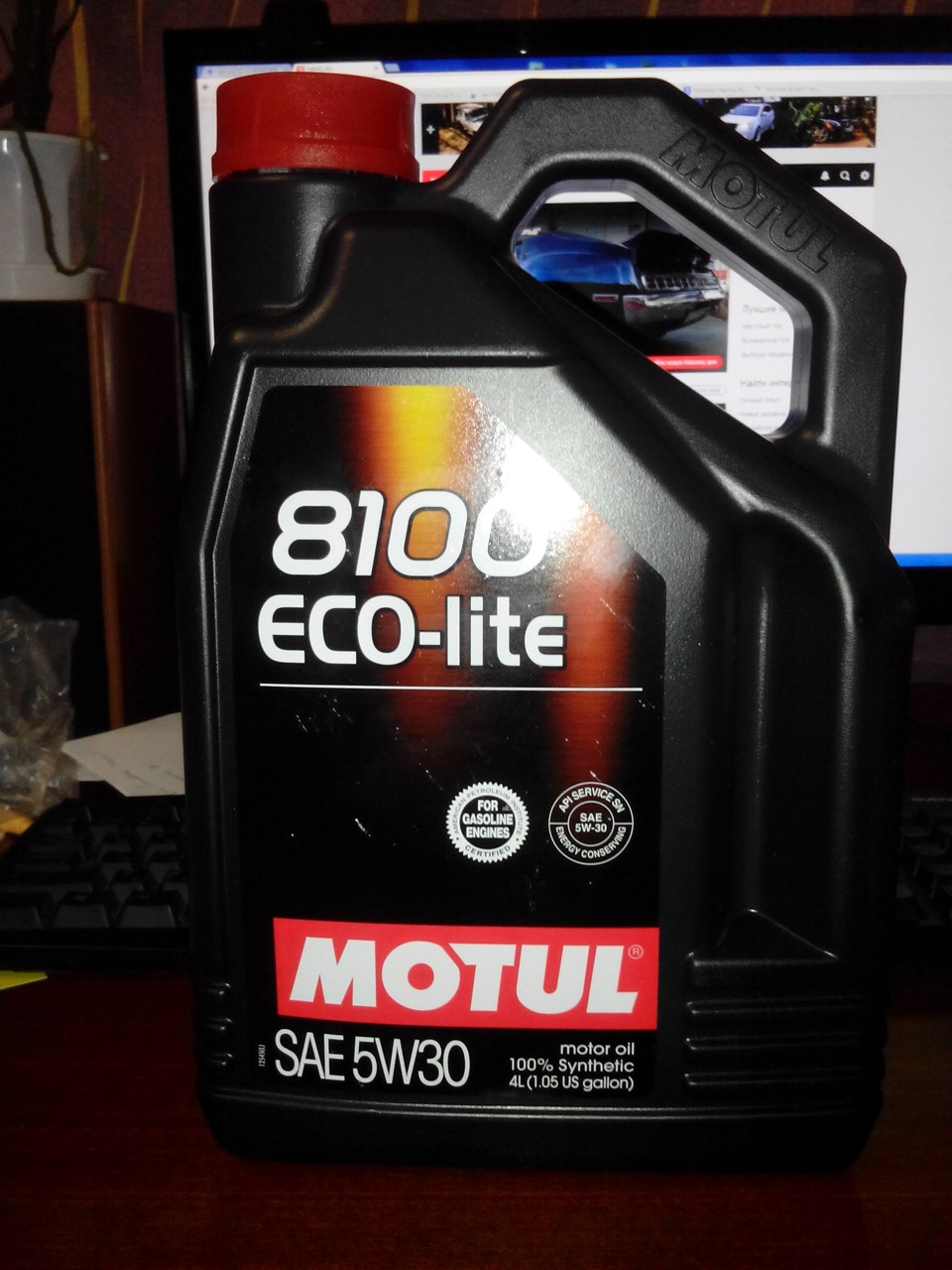 Моторна мастило MOTUL 8100 5w-30 ECO-lite 1