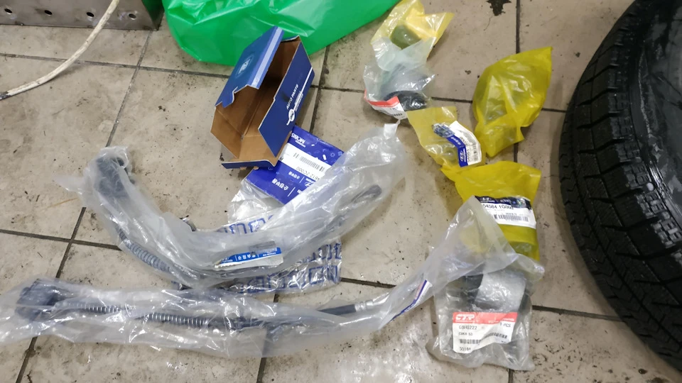 Заміна гальмівних трубок та сайлентблоків