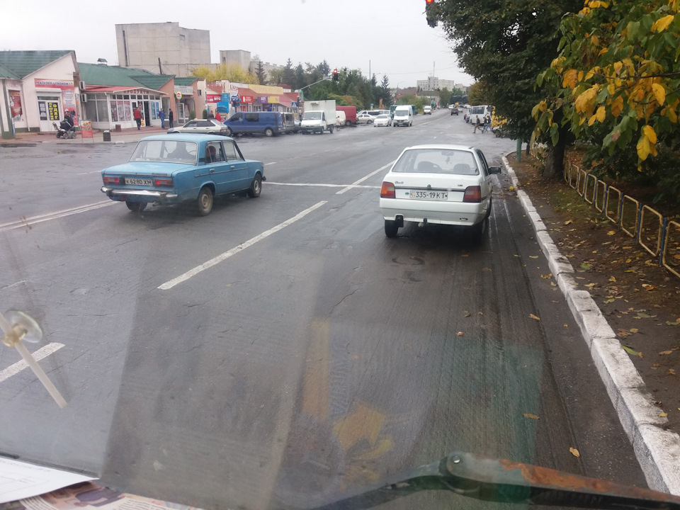 Блондинки припаркувалася. 1