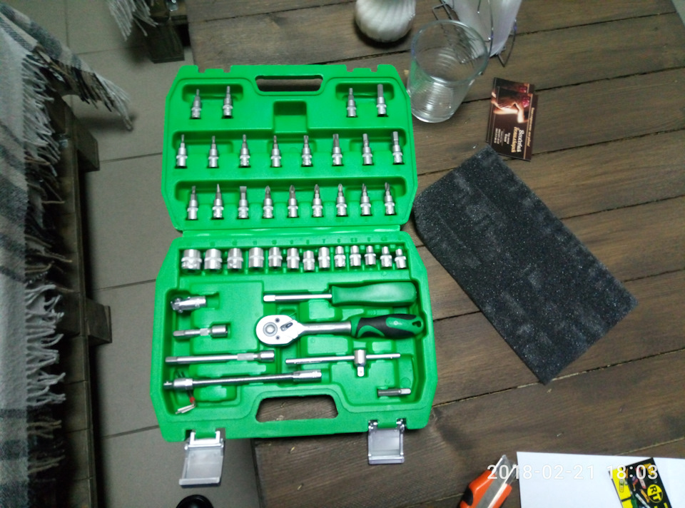 Прикупив інструменти 1