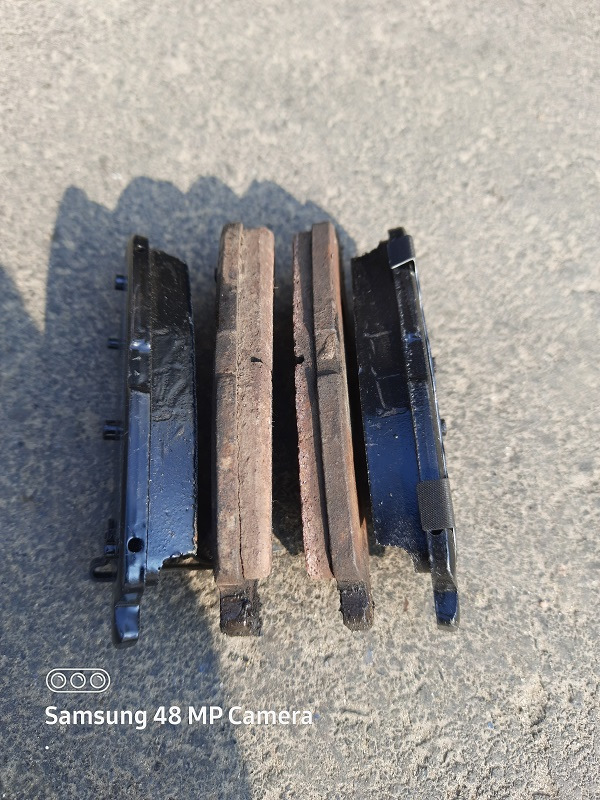 Заміна гальмівних дисків та колодок та ТО супортів. 5