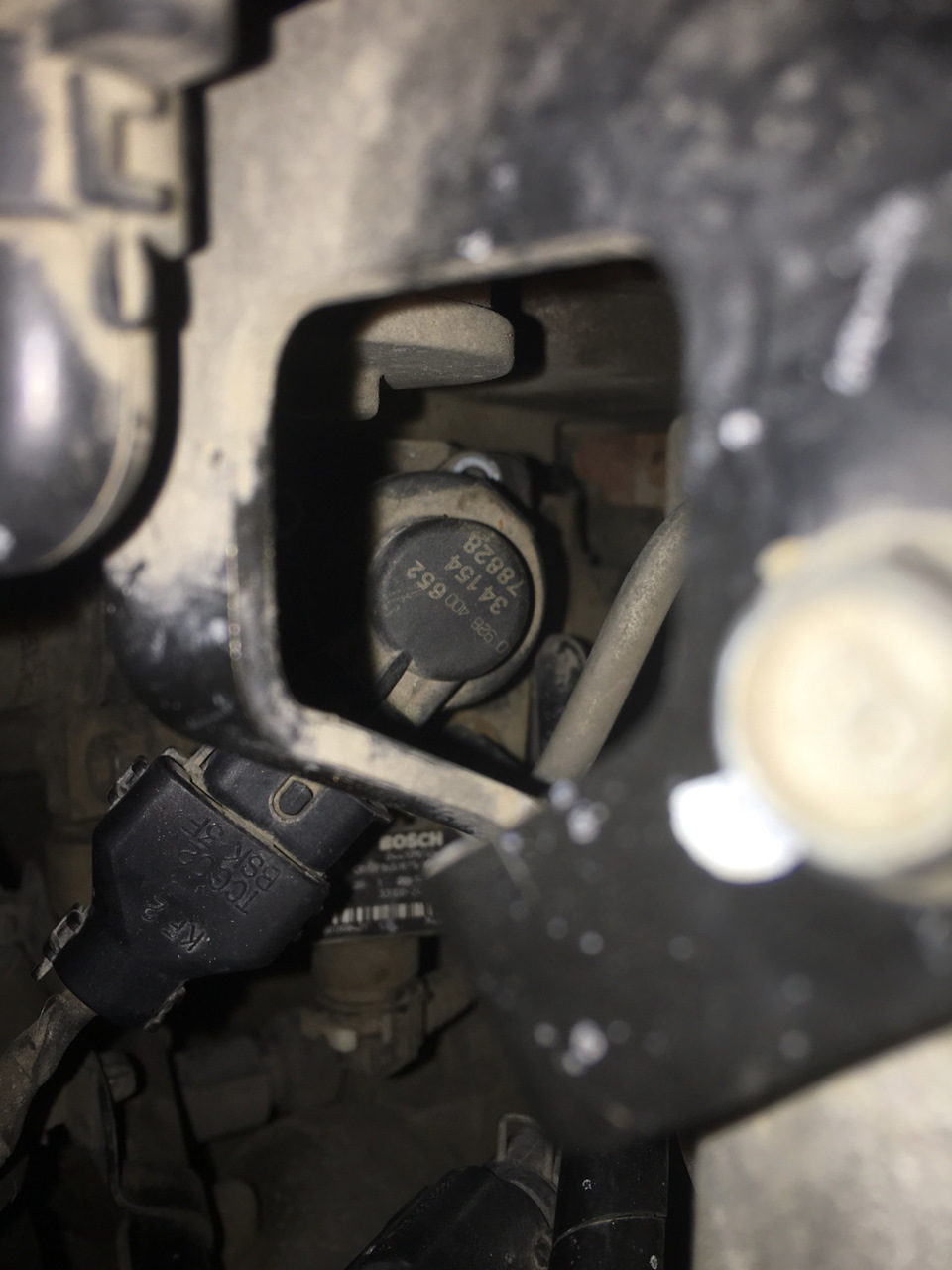 Якщо глухне при обгоні, нейтралці або не заводиться. помилка P1186 та P0087. 3