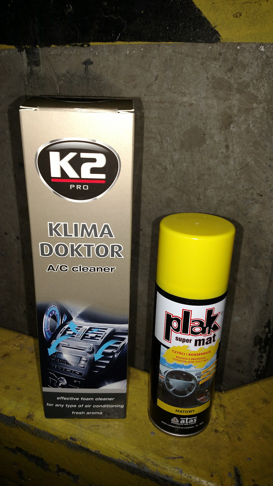 Підготовка мікро-клімату авто до літа, матовий поліроль торпедо Plak super mat, заглушка внутрішньої панелі дверей 1