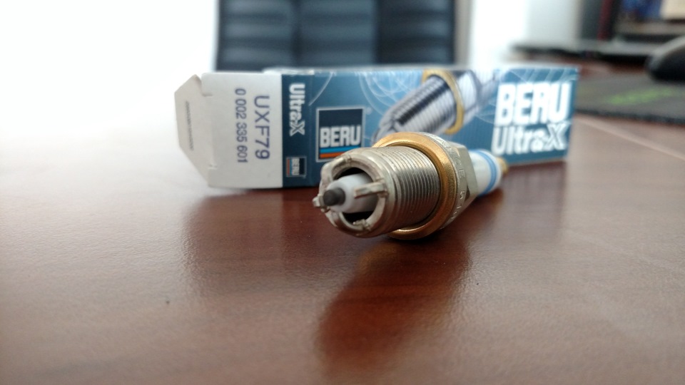 Заміна свічок Beru ultraX UXF79 3