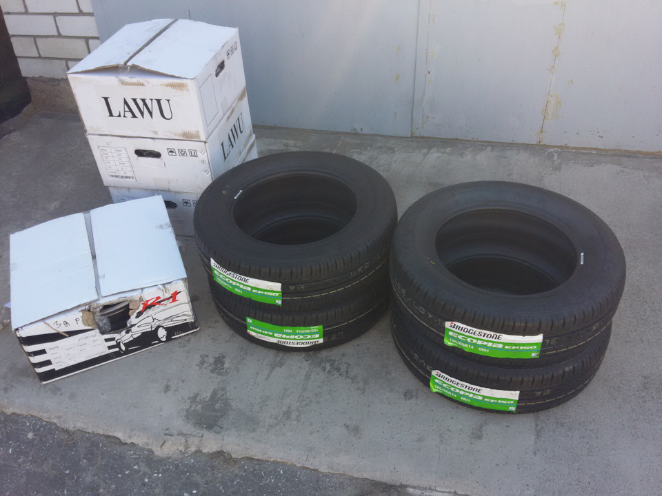 (Архів 3.04.16 ) Купівля покришок Bridgestone ecopia ep 150 185/65 r 14 та легкосплавні диски Lawu sl 219 R14 4x100 1