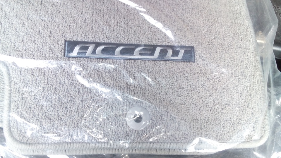 Оригінальні килимки Hyundai Accent 3