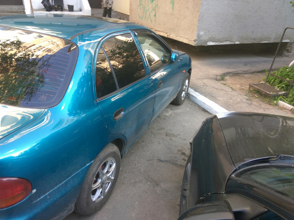 Відірвали вітровик. 1