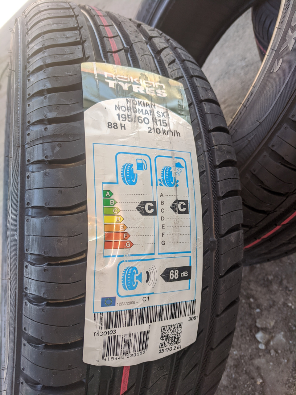 Перевзувся в літо Nokian sx2 195/60/15 2