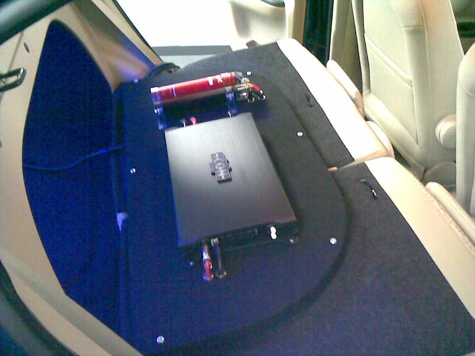 Встановлення підсилювача та саба 4