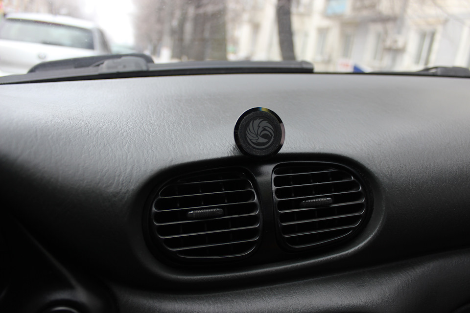 Автомобільний магнітний утримувач Caw.Car 3