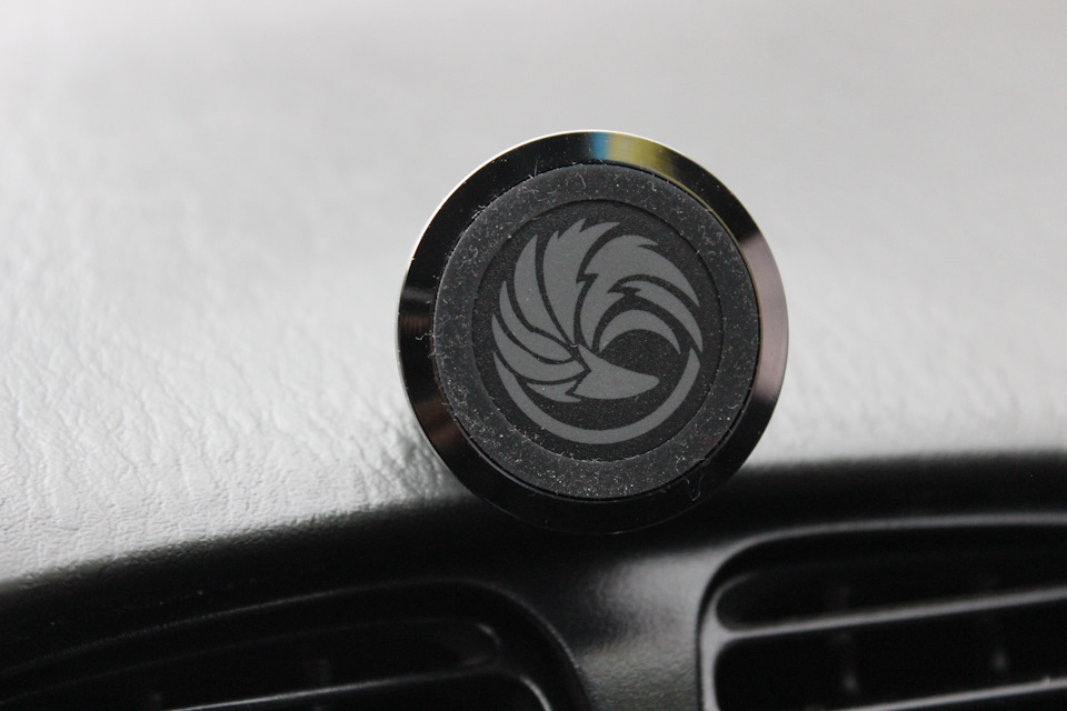 Автомобільний магнітний утримувач Caw.Car 4