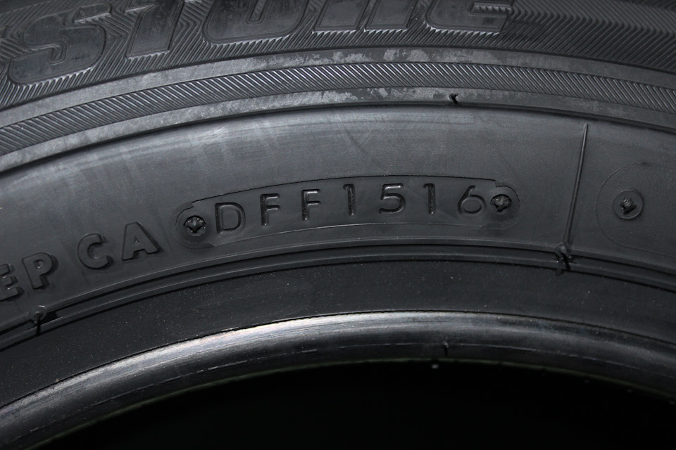 Зимова гума Bridgestone Blizzak Revo GZ 2