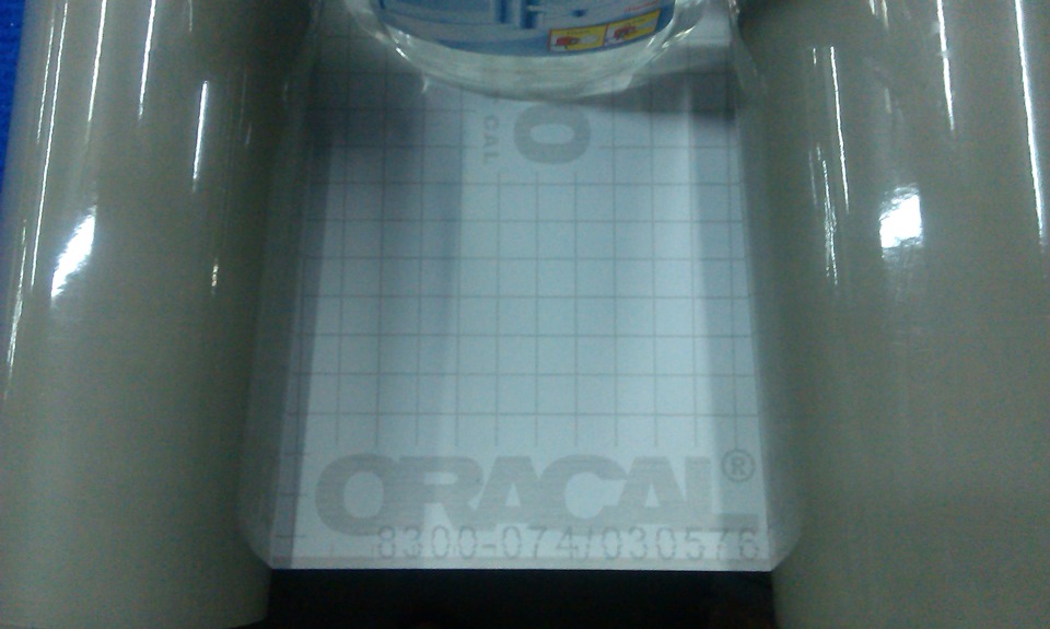 кому потрібна плівка Oracal 8300*73\74 1