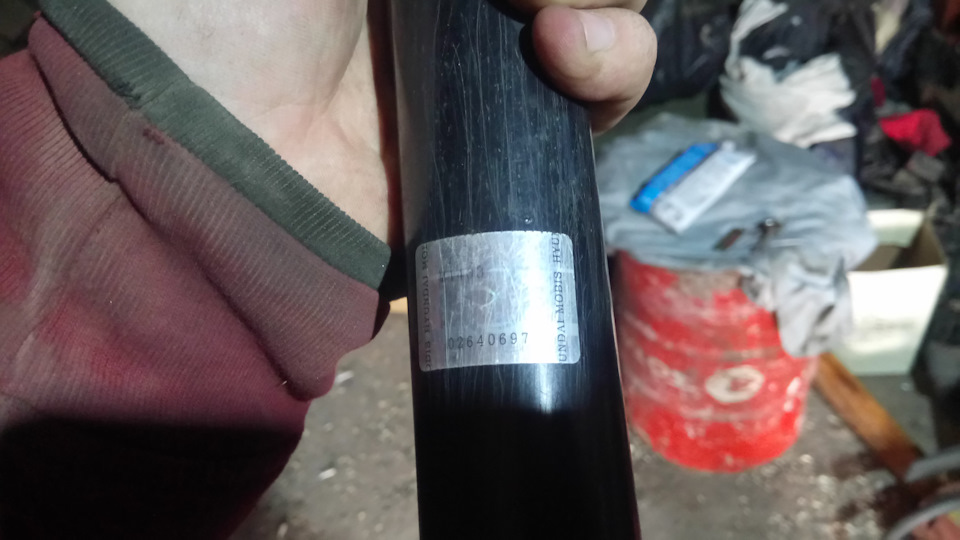 Заміна задніх амортизаторів 1
