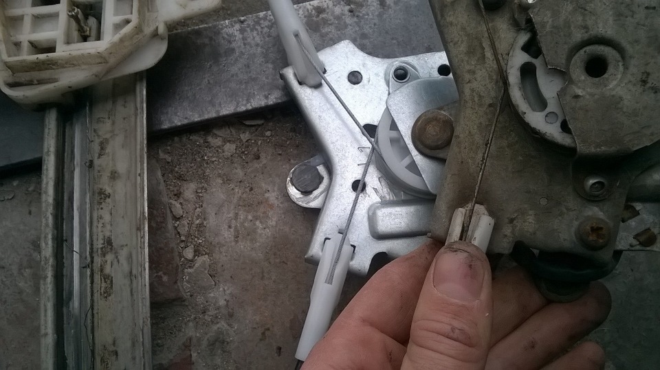 Заміна склопідйомника водія 3