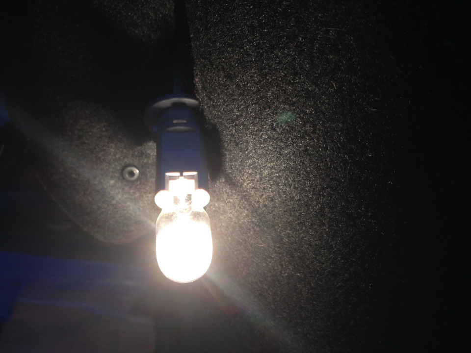 замінив лампи W16W на led з AliExpress 5