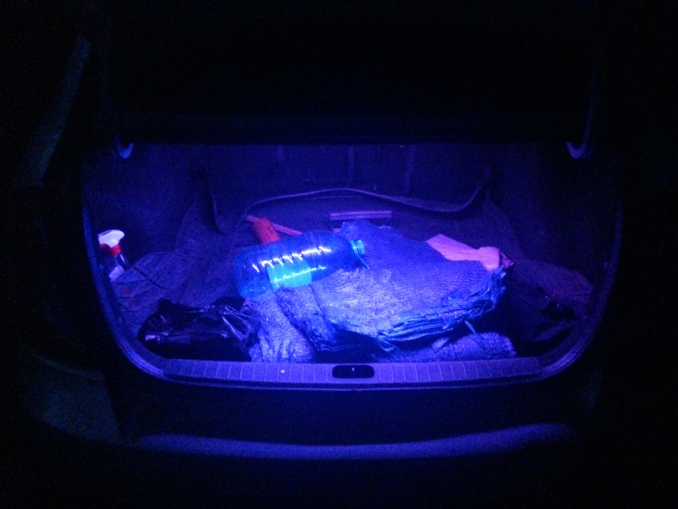 Led підсвічування багажника 1