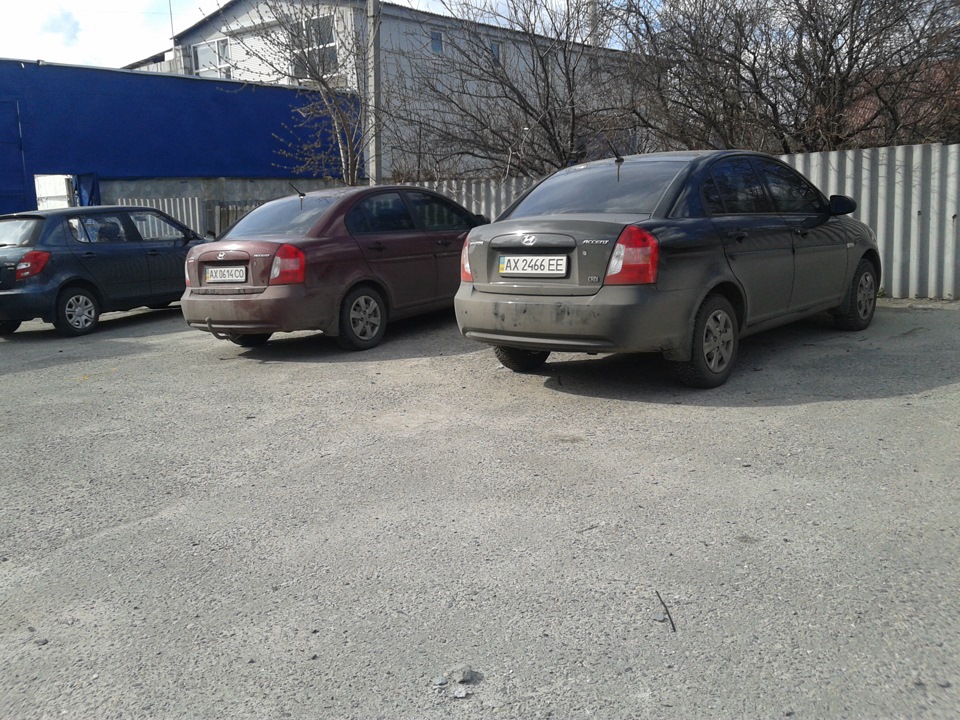 Мій Hyundai Accent з ліфтингом підвіски VS — стоковий Акцент 3