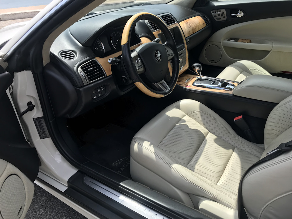 Продам Jaguar XK 4