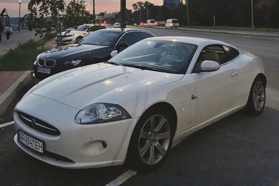 Продам Jaguar XK 3