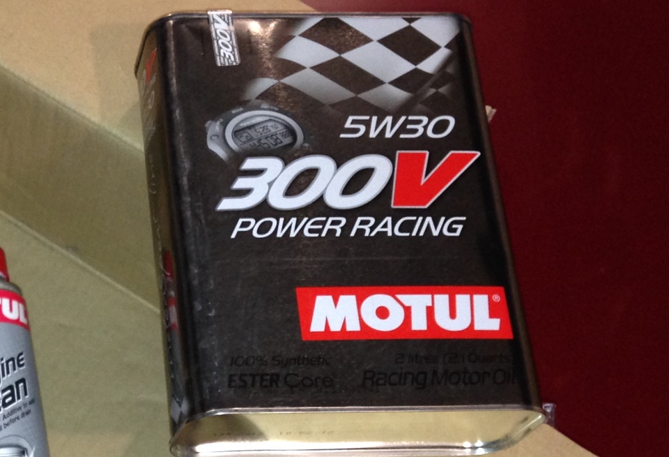 Заміна мастила Motul 300V Power 5W-30 1