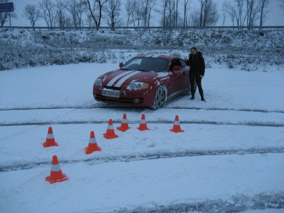 Скориставшись сніжком :)
