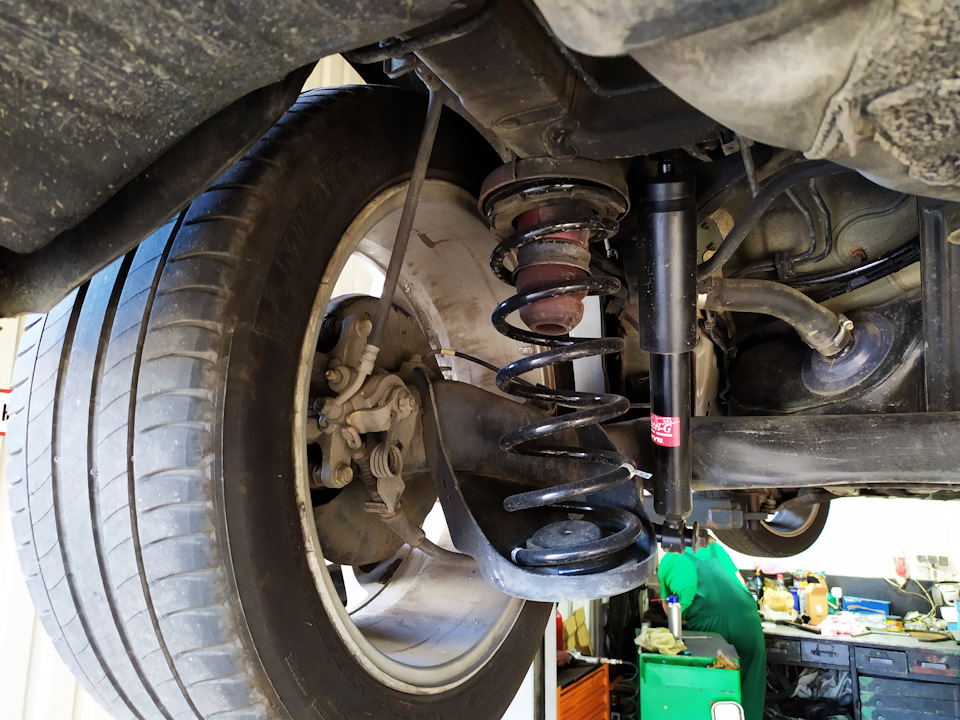 Задні пружини MZ PL 0729 RR + Амортизатори KYB Excel-G 343307 2