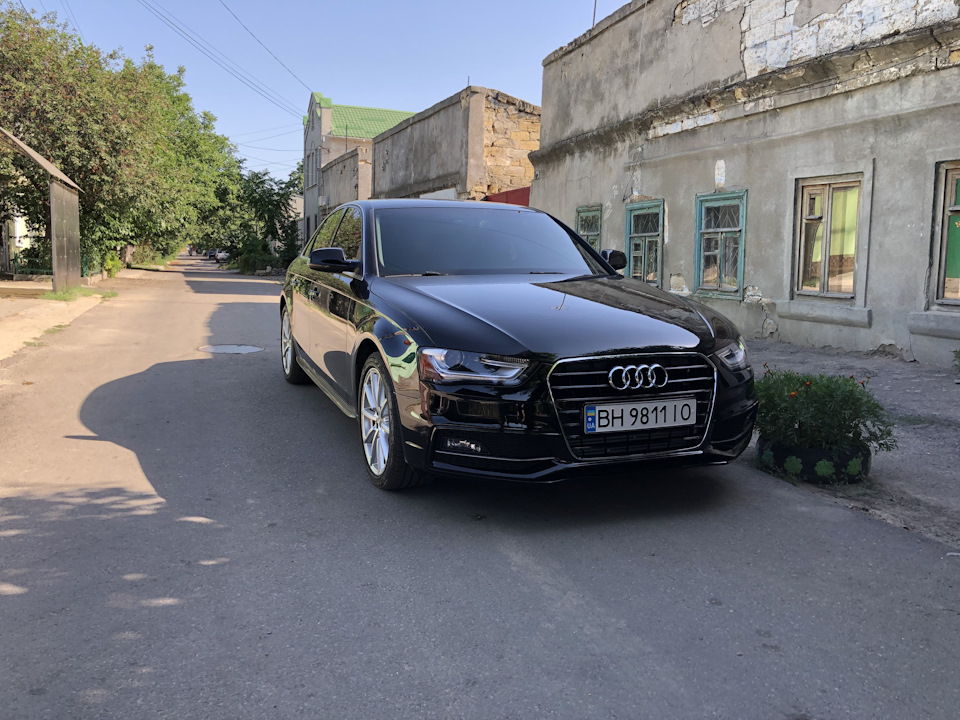 Audi A4 2.0 TFSI Quattro S-Line 1