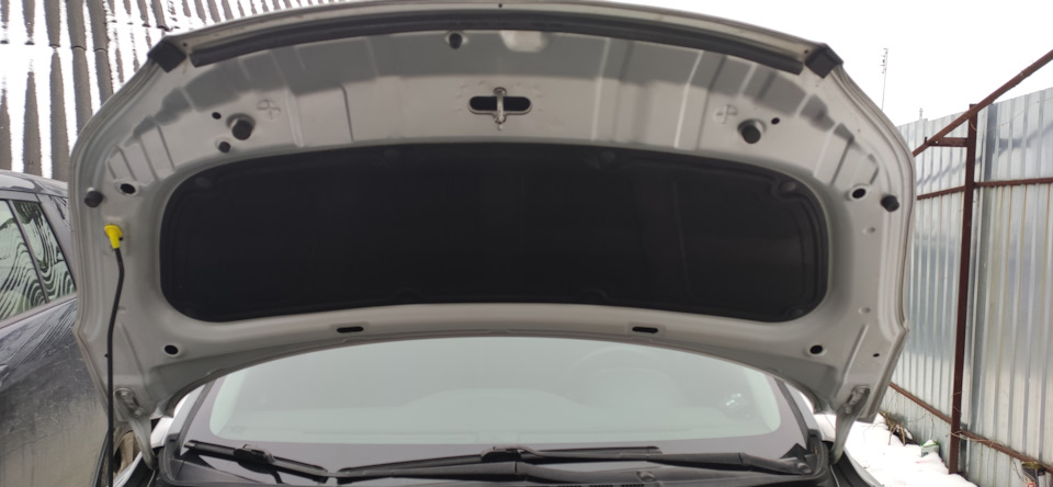 Теплоізоляція капота рідна Hyundai 1