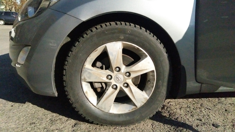Зимові шиповані шини Michelin X-Ice North XIN4 4