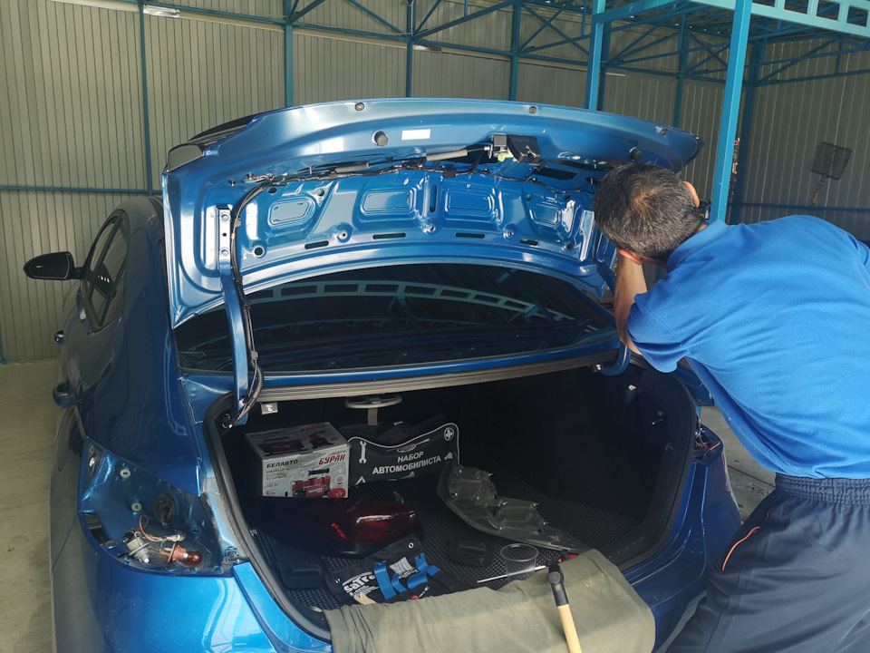 Оновлення лаку задніх стопів 2