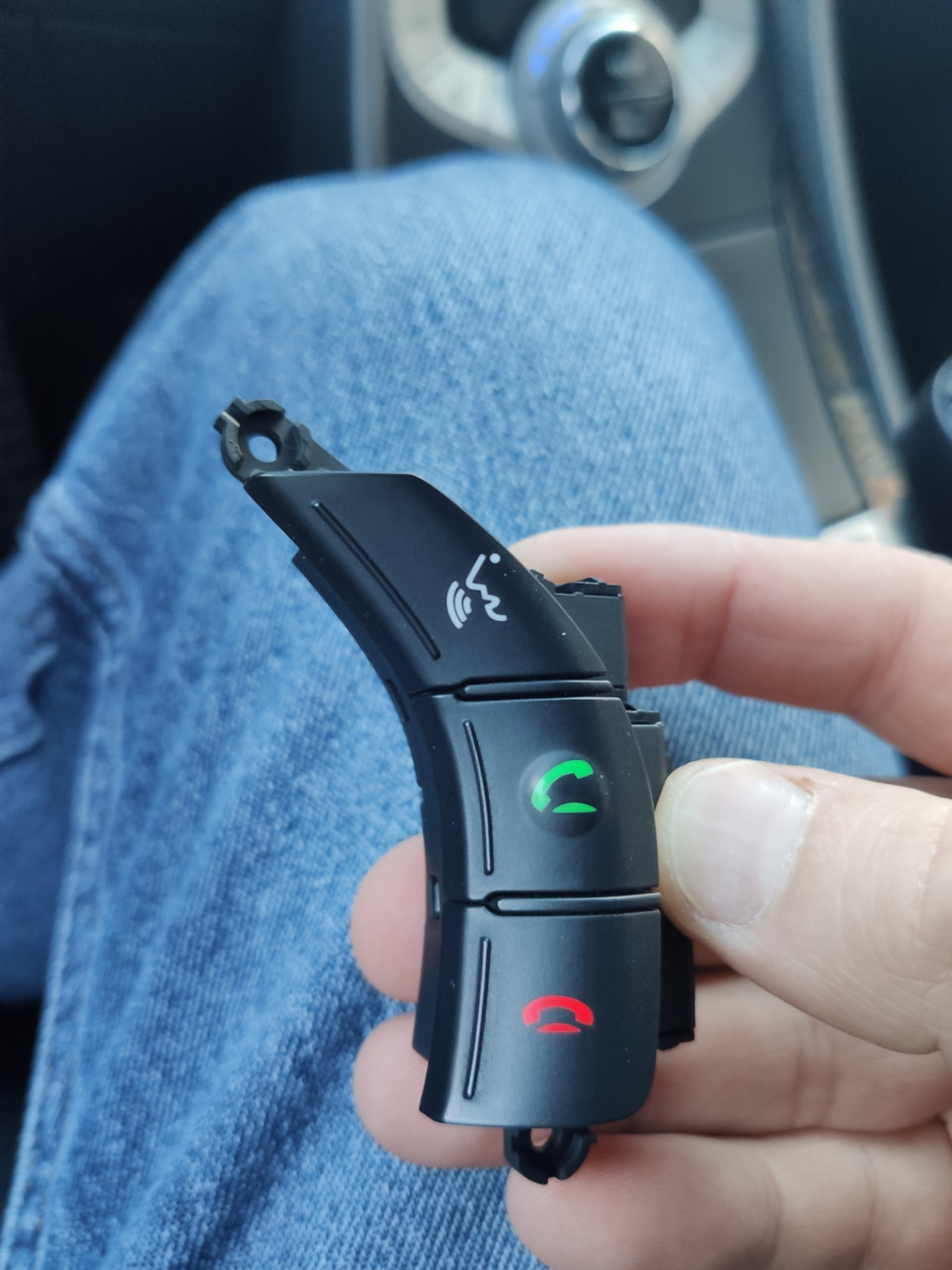 Bluetooth бути! Крок п'ятий - встановлення та підключення блоку кнопок управління телефоном 1
