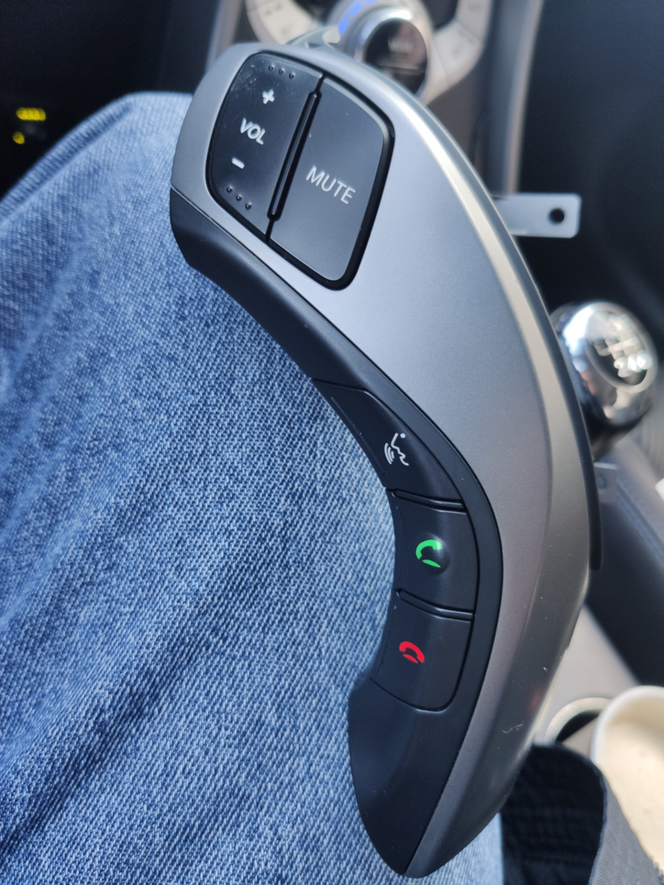 Bluetooth бути! Крок п'ятий - встановлення та підключення блоку кнопок управління телефоном 3