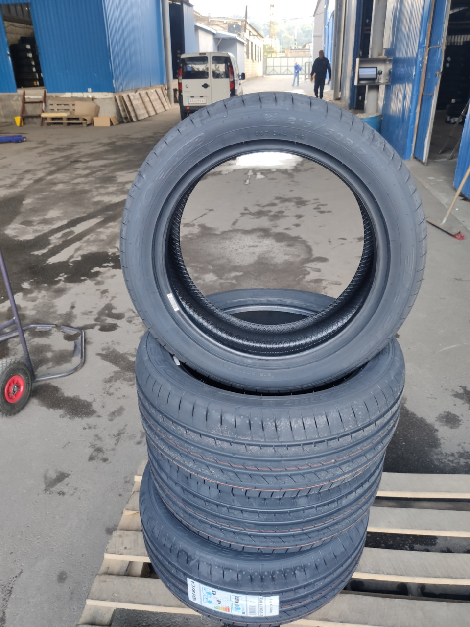 Літо 215/50 R17: Debica Presto UHP 2 3