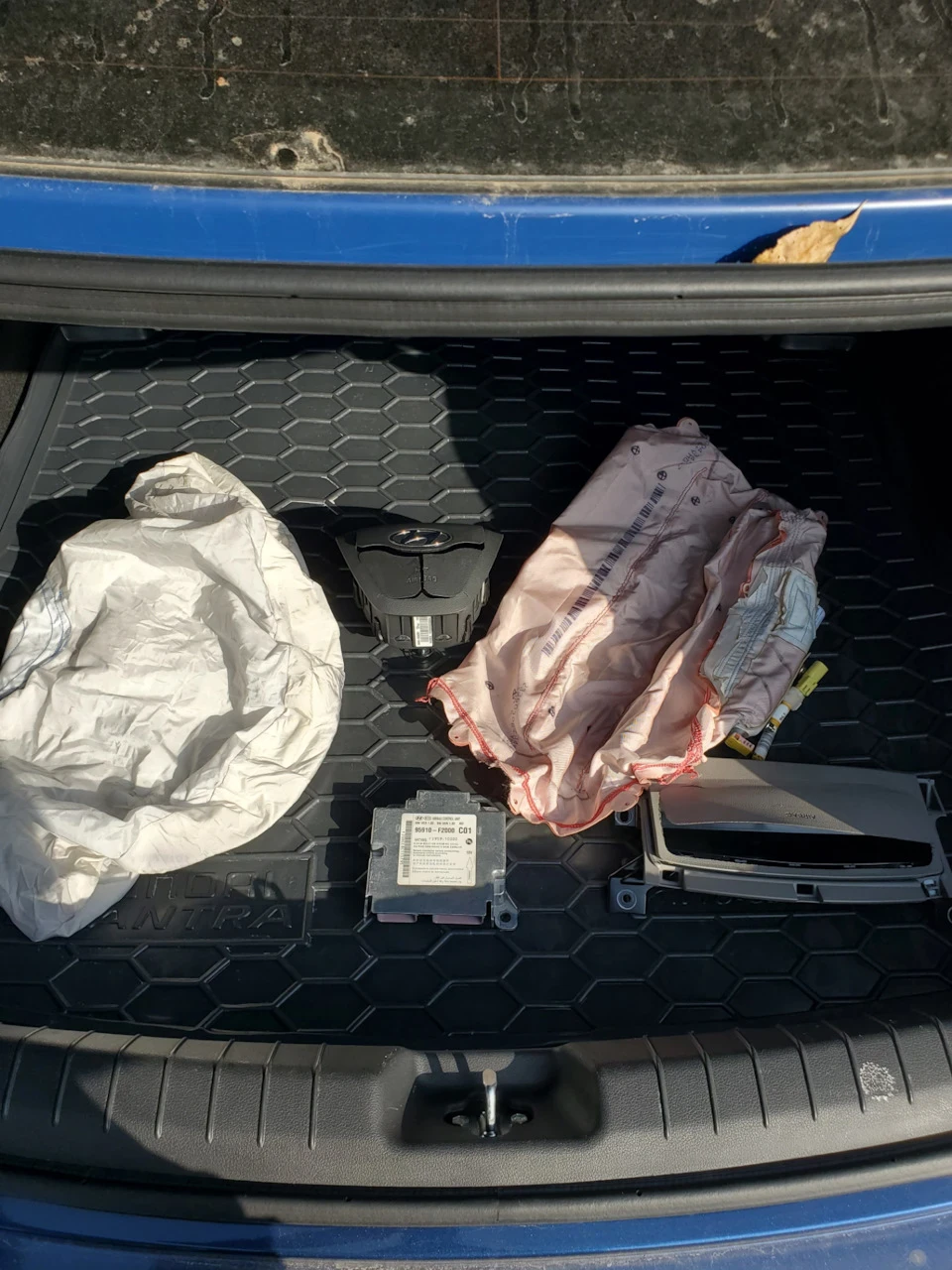 Відновлення SRS airbag керма та колін.