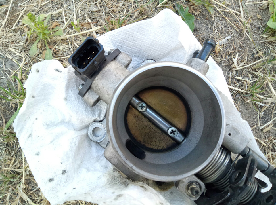 Чистка дроселя та РХХ на Hyundai Elantra HD 2.0 G4GC 5