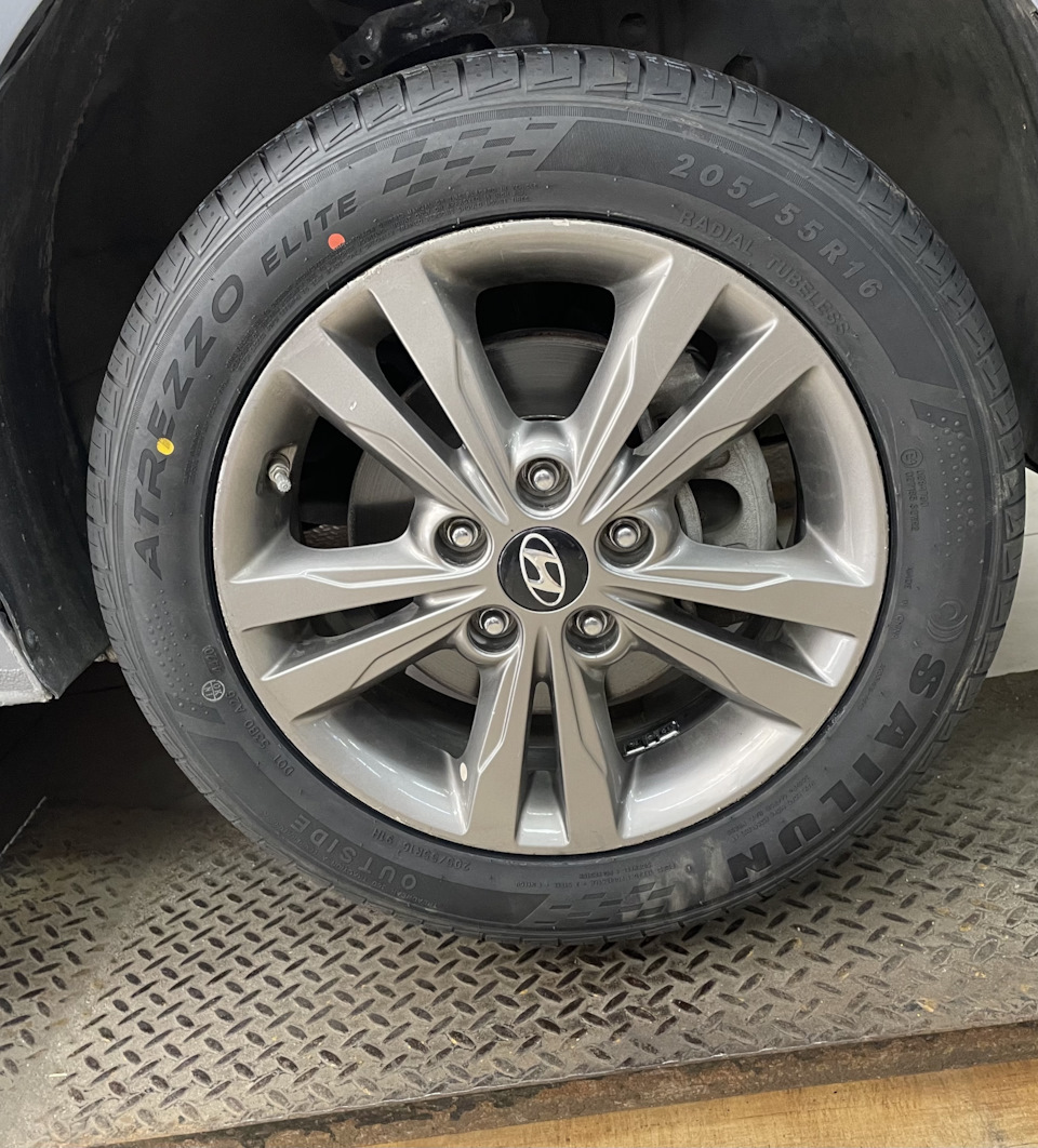 Літня гума. 205/55 r16 2