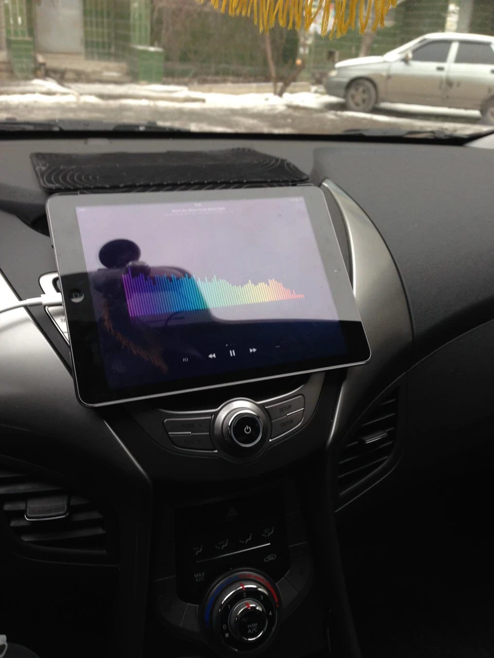 Ipad замість штатної магнітоли ... поки