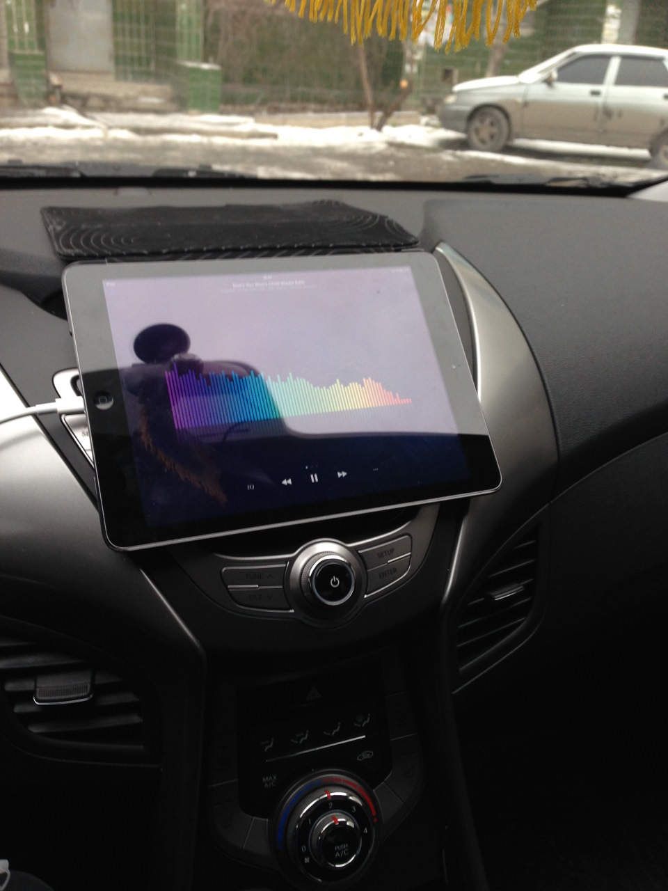 Ipad замість штатної магнітоли ... поки 1