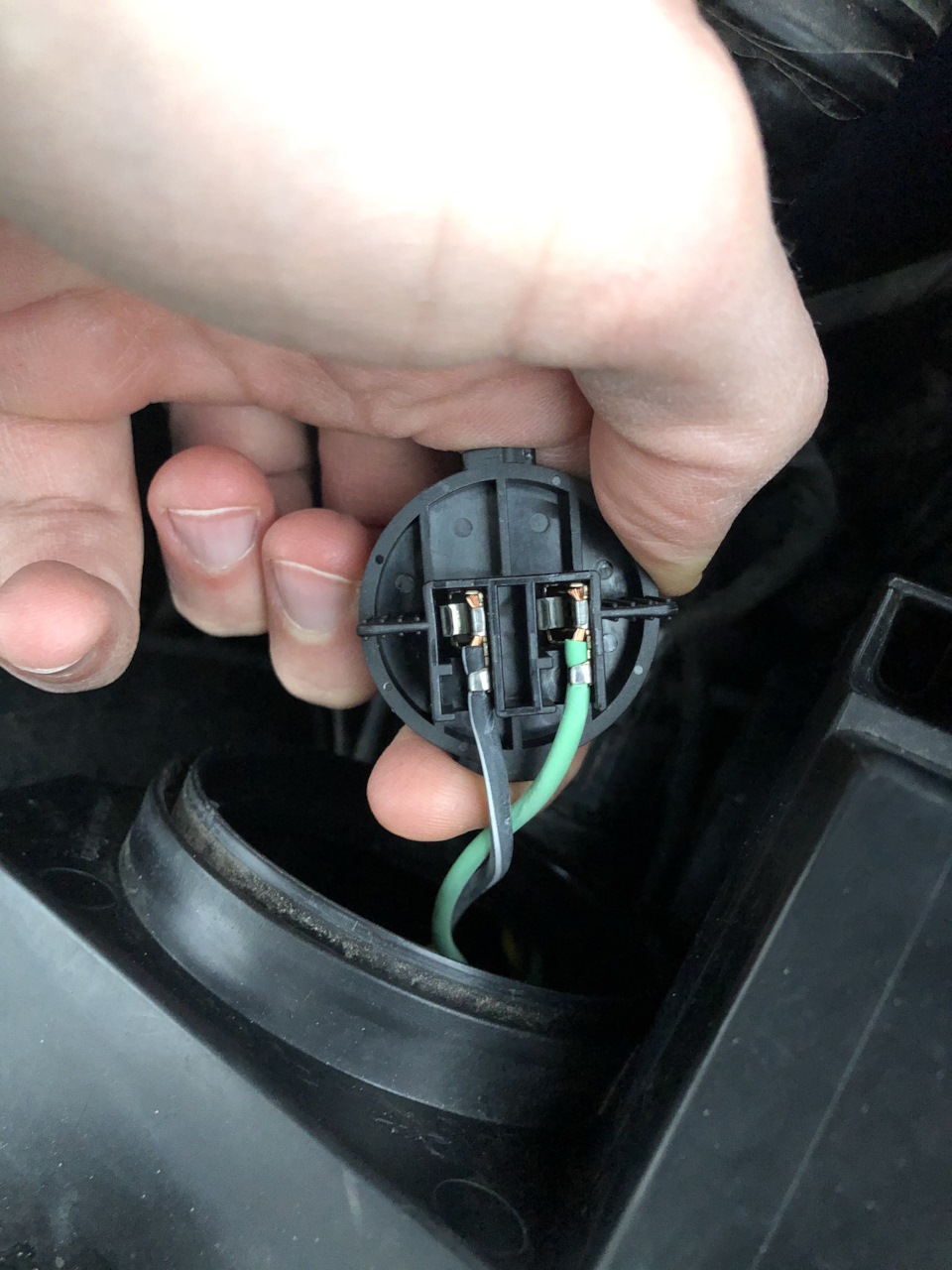 Заміна ближнього та далекого світла на LED Elantra AD 5