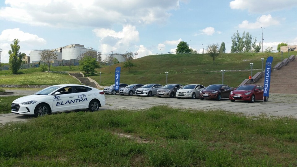НОВА ELANTRA 1