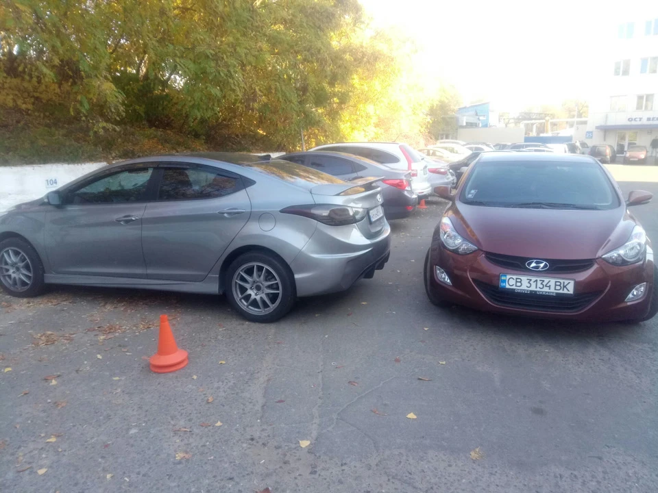 Співробітник теж на елантрі