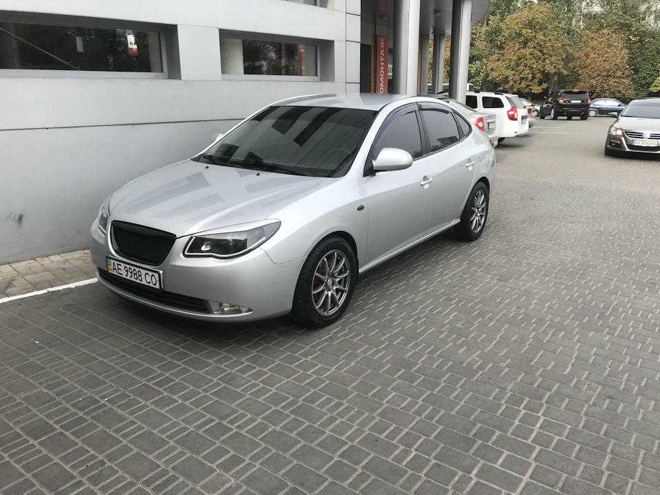 Поліровка, кераміка, лип спойлер Elantra J4. 3