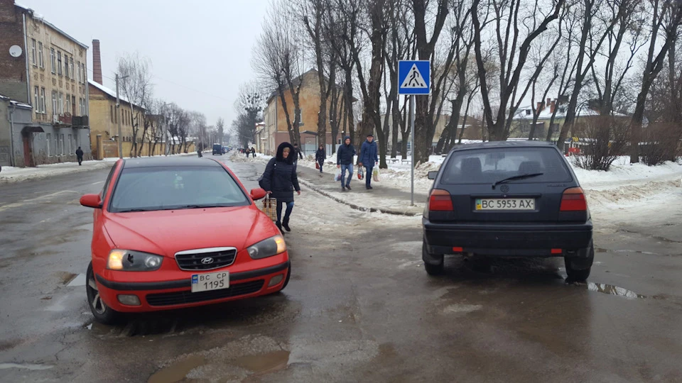 Жінка у дзеркало не подивилася коли я вже обганяв її… 21 січня 2017